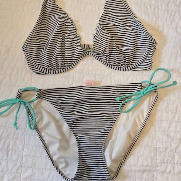 3 for $30 - Victoria's Secret Swim - Bikini Top & Bottom (34D & M) - Picture 4 of 10